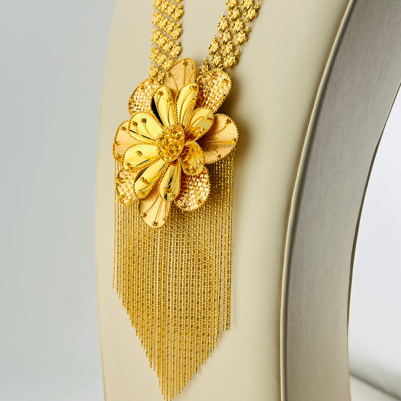 Modern Flower Gold Necklace Set