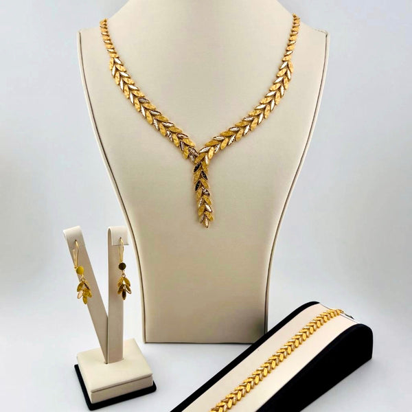 Gold Leaf Necklace Set